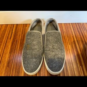 Vince size 8 sneakers